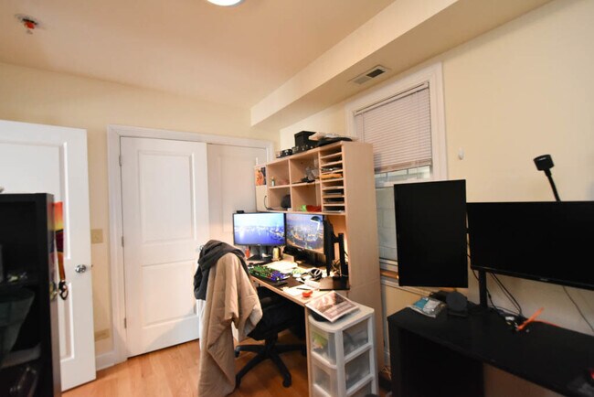 Foto del edificio - 1738 W Altgeld St