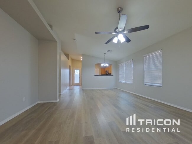 Building Photo - 2809 N 106th Ln