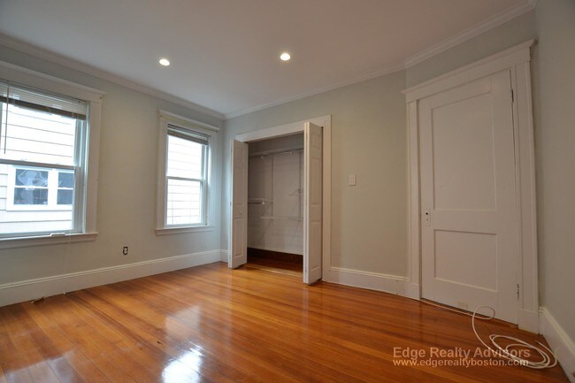 Building Photo - 44 Nonantum St