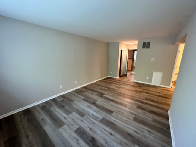 Building Photo - 330 Broad Meadows Blvd