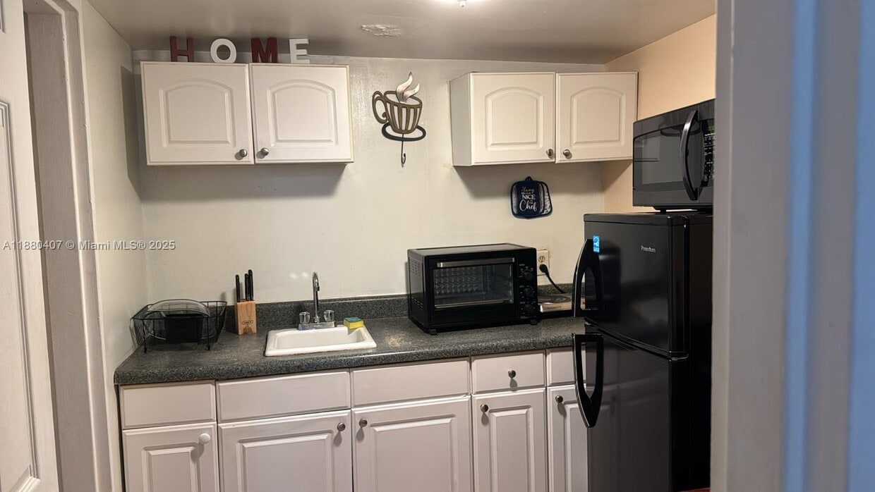 Foto principal - 26 Diplomat Pkwy