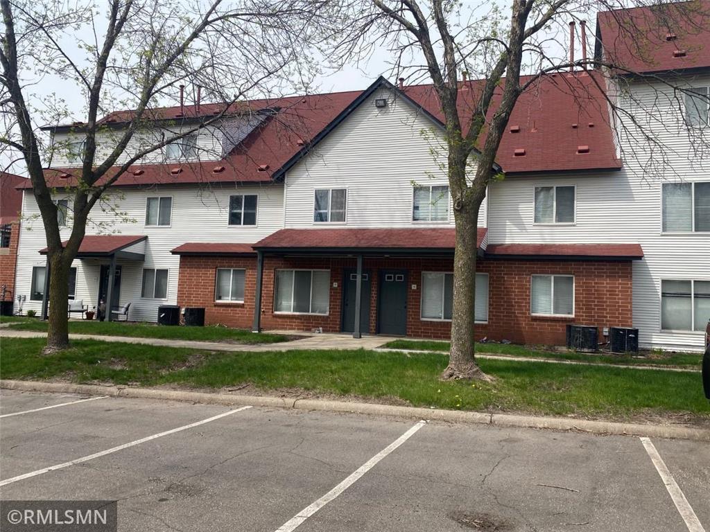 15201 Greenhaven Dr, Burnsville, MN 55306 House Rental in Burnsville, MN