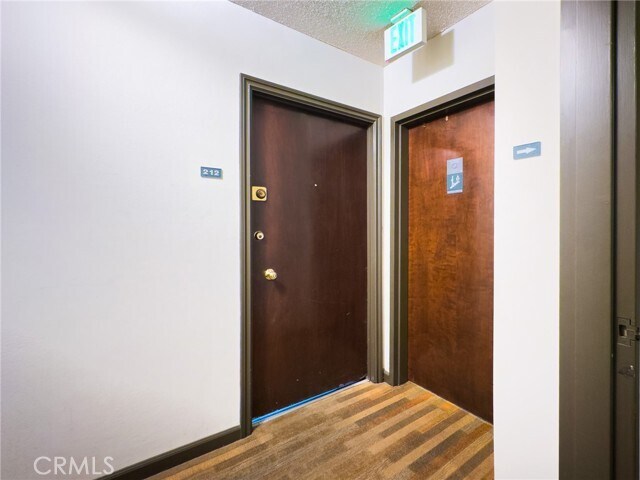 Building Photo - 927 Kings Rd