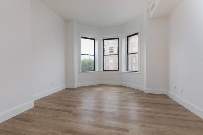 Building Photo - 565 Columbus Ave