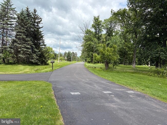 Building Photo - 56 Pineside Dr