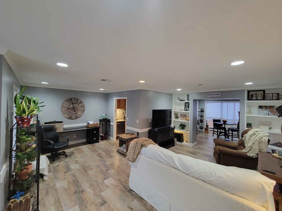 5137 Roswell Rd Unit 2, Atlanta, GA 30342 Condo for Rent in Atlanta