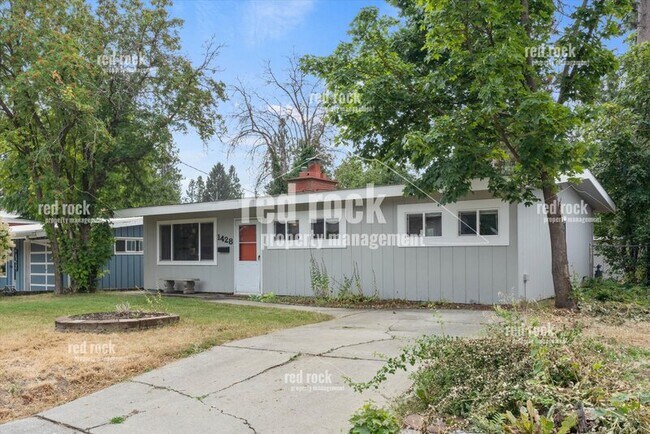 Building Photo - 1428 E 40th Ave