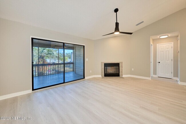 Building Photo - 225 Cranes Lake Dr