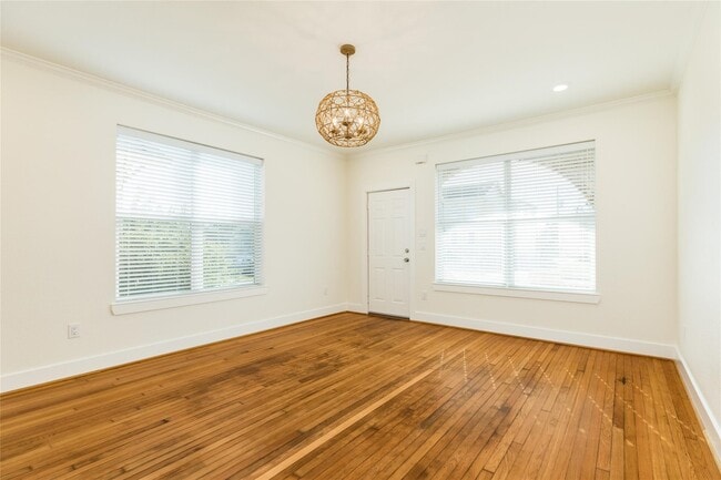 Building Photo - 2516 Avenue K