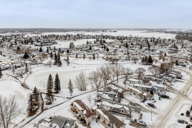 Community Ponds and Parks - Parkland Village