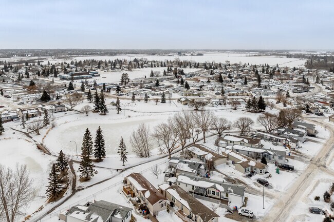 Étangs et parcs communautaires - Parkland Village