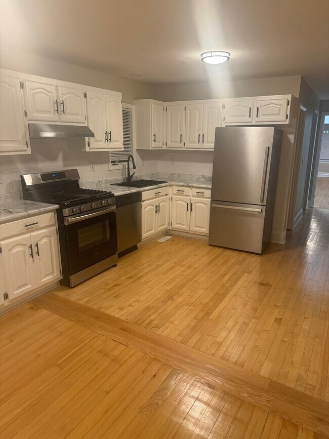 Foto del edificio - 5632 W Berenice Ave