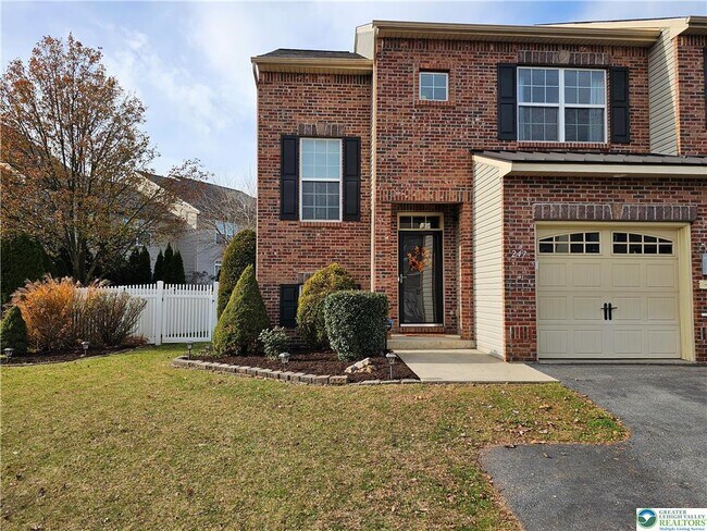 Building Photo - 247 Milkweed Dr