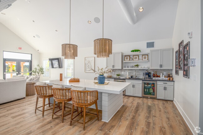 Casa club - College Park Apartments and Rental Homes