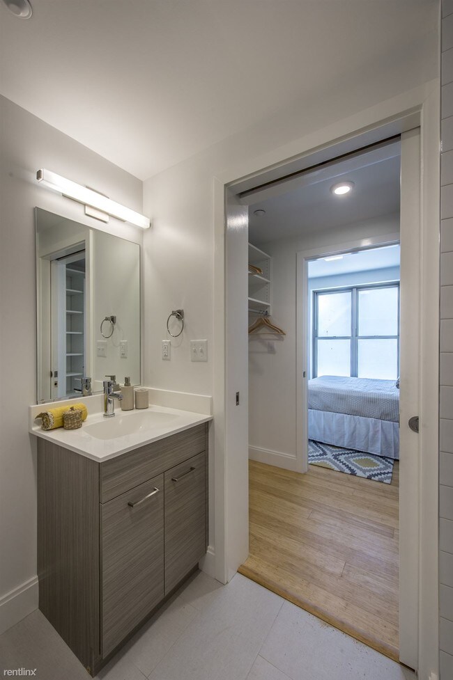 Building Photo - 2 br, 2 bath  - 100 Ashford St Malvern-307