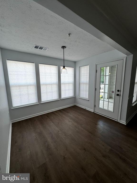 Foto del edificio - 6413 Weatherby Ct
