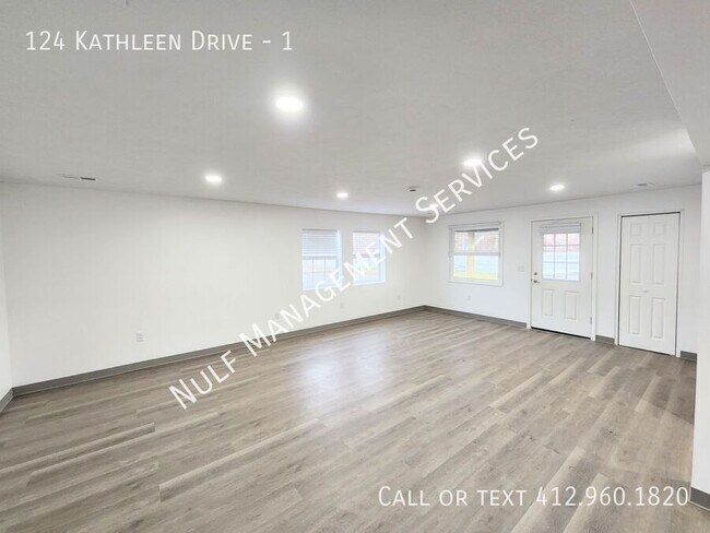 Foto del edificio - 124 Kathleen Dr