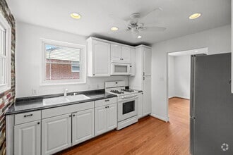 Building Photo - 1207 Brooke Dr