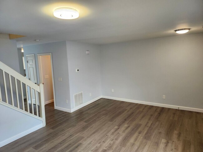 Foto del edificio - Harrisonburg Townhouse Available for Rent, Spacious 3 BR, 2.5 Baths