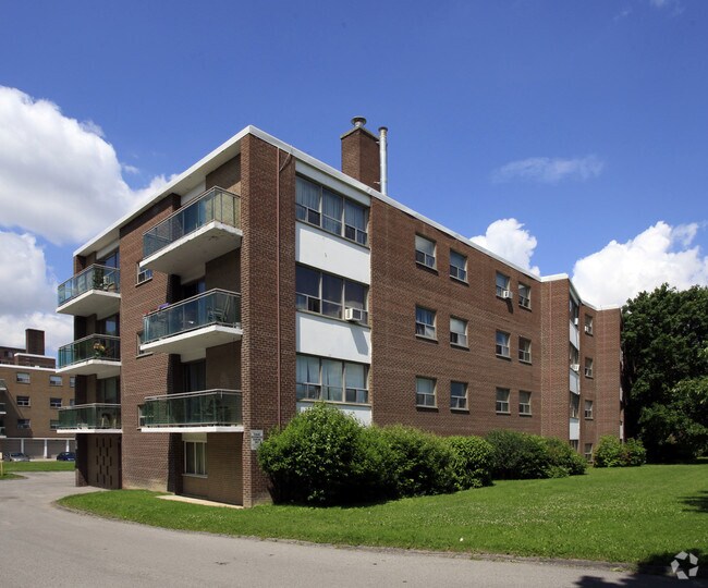 Photo du bâtiment - 1053 Don Mills Road