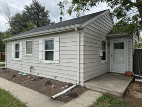 Building Photo - 3340 E Mexico Ave