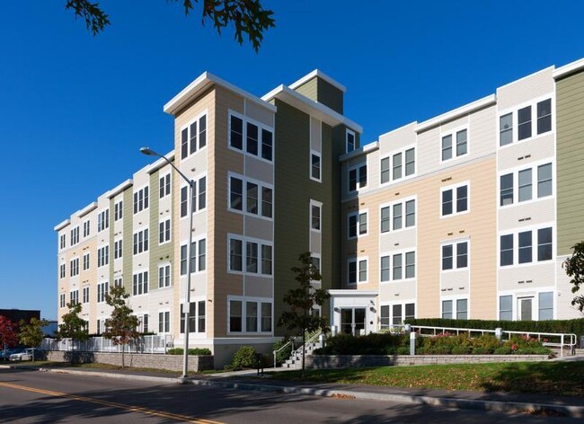 Building Photo - 87 New St