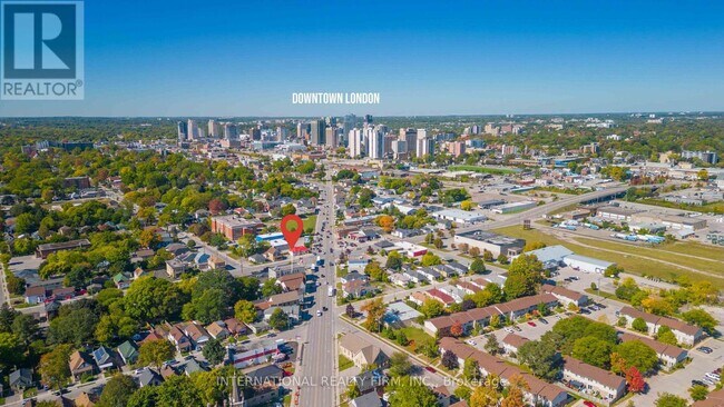 Photo du bâtiment - 217 Hamilton Rd