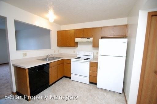 Building Photo - 206 S Silverwood Ln