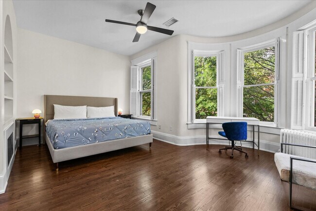 Foto del edificio - 1754 Park Rd NW