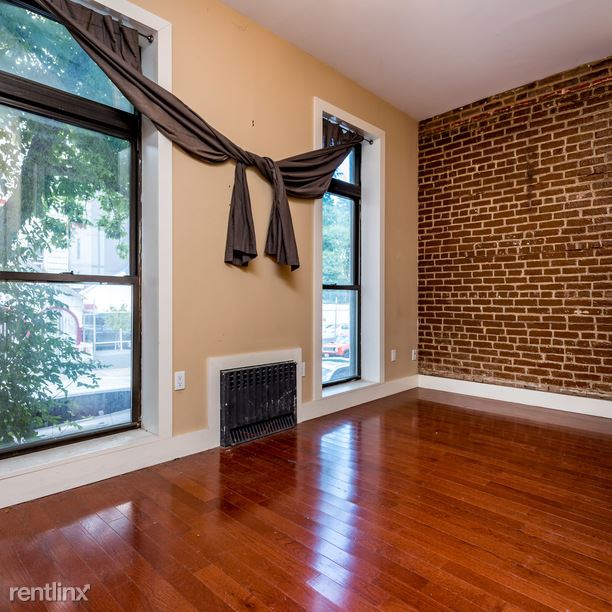 Building Photo - 725 Driggs Ave