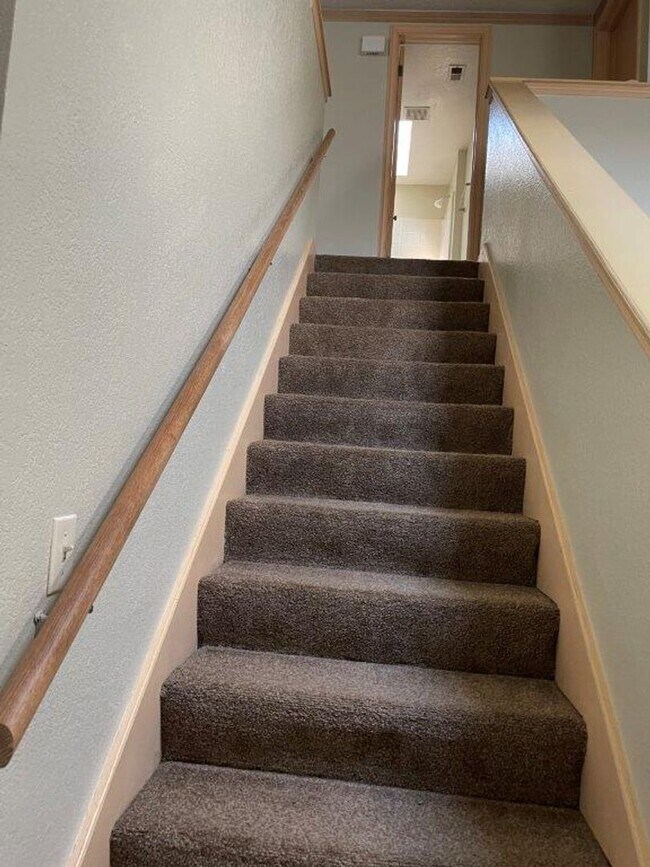 Foto del edificio - Rare 4 bedroom 2 bath in Moore Schools. 2 ...