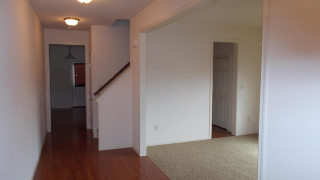 Building Photo - **Move in special - $500 off first months ...