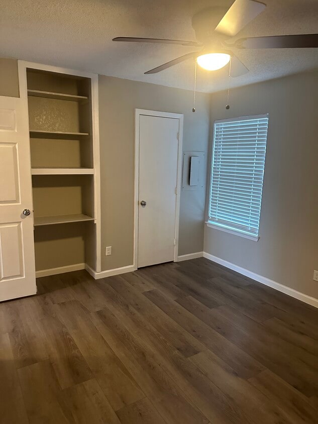 Primary Photo - 228 Greenhill Dr