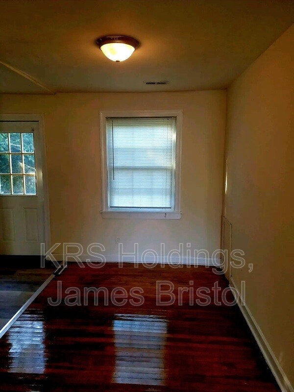 Foto del edificio - 515 Hunt Ave