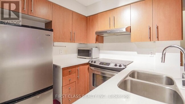 Photo du bâtiment - 415-415 Jarvis St