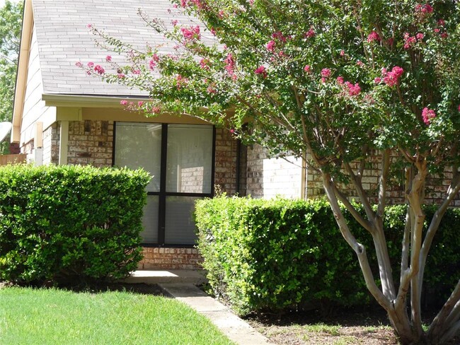 Building Photo - 1809 W Spring Creek Pkwy