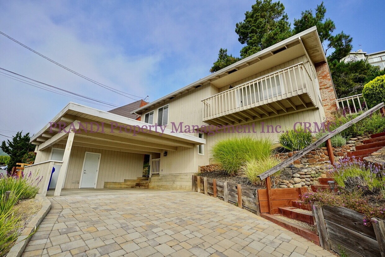 Foto principal - Bright and Cheerful Home in Tam Valley wit...
