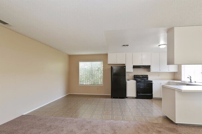 Foto del edificio - 8329 Fieldpoppy Cir