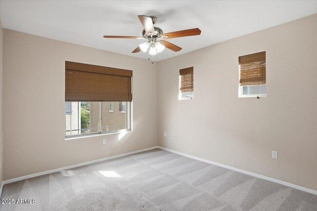 Foto del edificio - 2401 E Rio Salado Pkwy