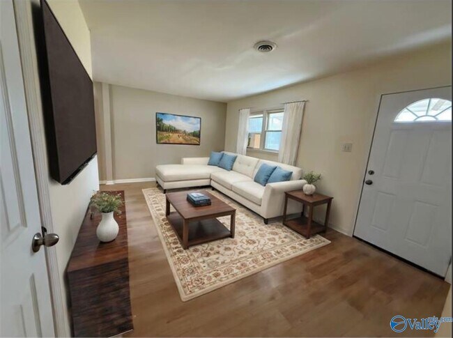 Foto del edificio - 2431 Bluestone Cir NW