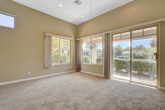 Foto del edificio - ELEGANT Single Story, 2 Bedroom Home in ANTHEM Gated Community!