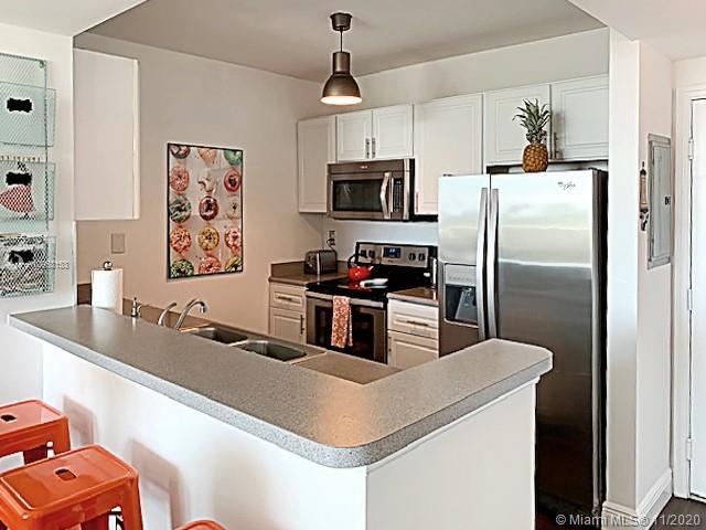Building Photo - 2665 SW 37th Ave