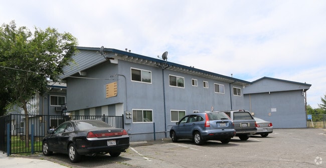 Building Photo - Johnston Park Apartments