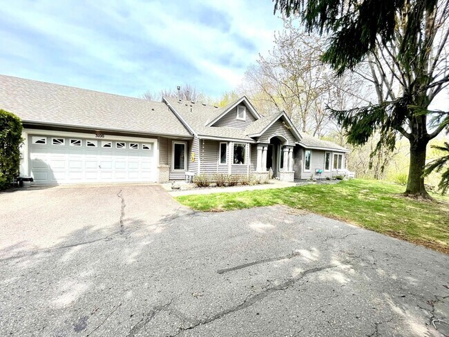 Building Photo - 3100 Manitou Drive