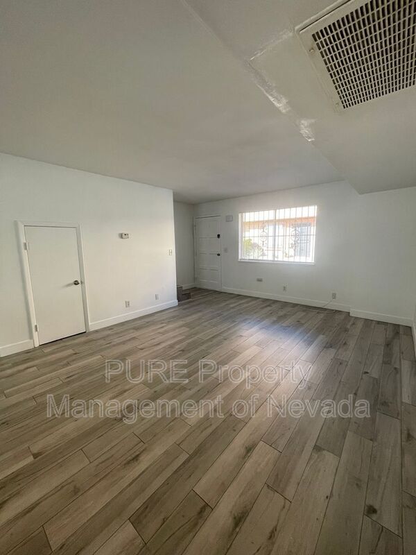 Foto del edificio - 6263 W Washington Ave