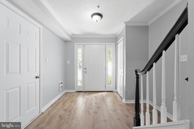 Foto del edificio - 2504 Smoketree Ln