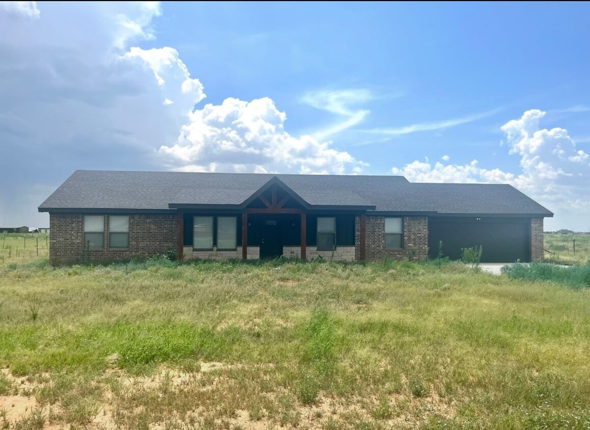 Primary Photo - New Construction Home In Idalou ISD!