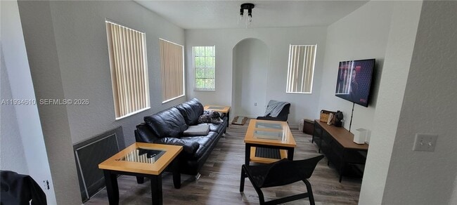 Building Photo - 2007 Belmont Ln