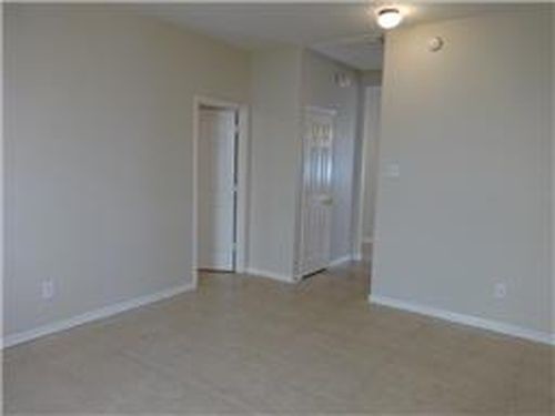 Building Photo - 16927 Jelly Park Stone Dr