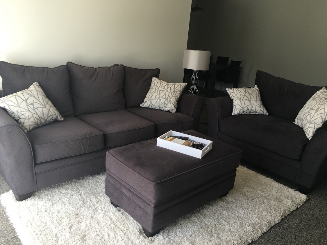 Foto principal - 1240 Leforge Rd